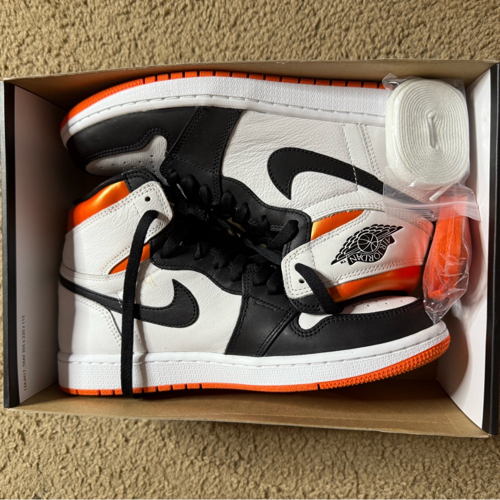Nike Air Jordan 1 Retro High Electric Orange